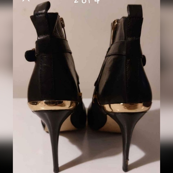 MARC FISHER-  BLACK ANKLE BOOTIES - Picture 2 of 4